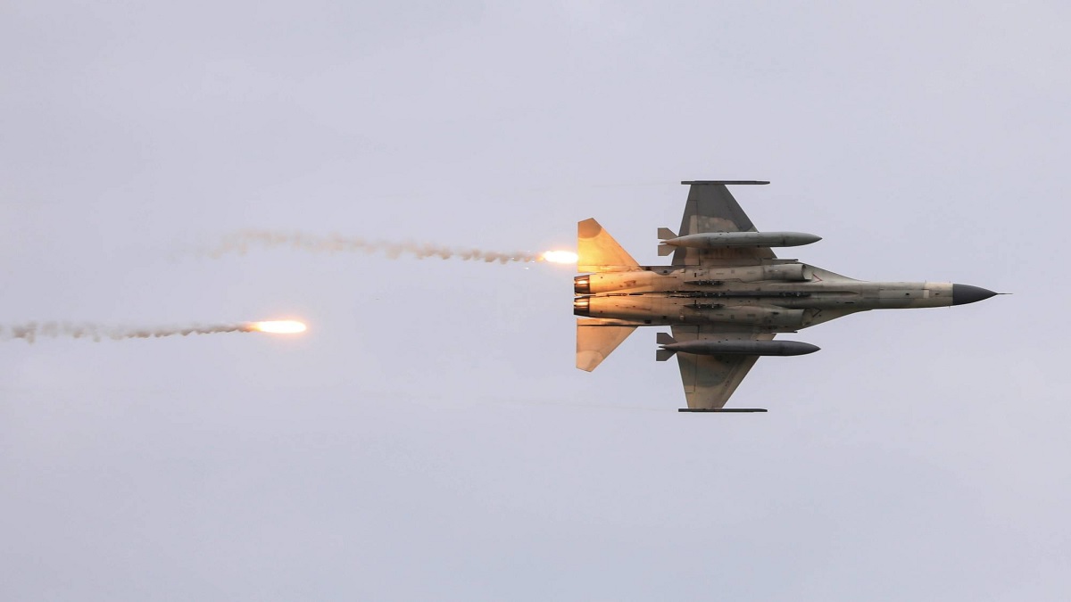 চীনের বিরুদ্ধে তাইওয়ান ভূখণ্ডে সামরিক মহড়া চালানোর অভিযোগ