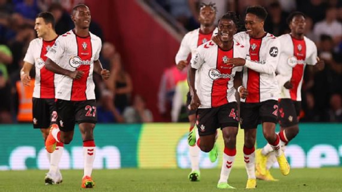 সাউদাম্পটনের বিপক্ষে চেলসির হোঁচট