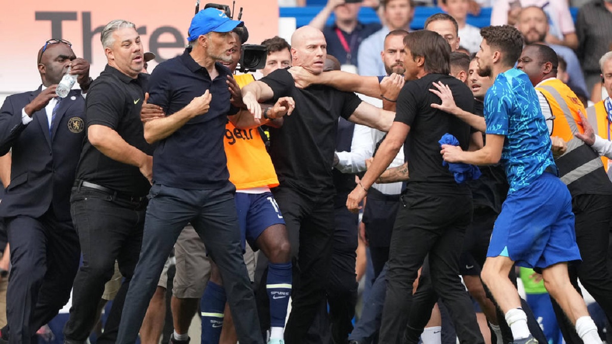 হাতাহাতি করে দুই কোচের লাল কার্ড, ড্র চেলসি-টটেনহ্যাম ম্যাচ