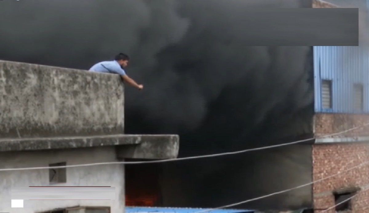 চকবাজার অগ্নিকাণ্ড: সর্বশেষ যা জানা গেলো