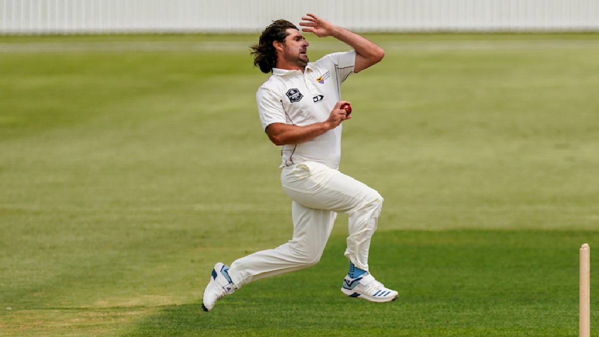 আন্তর্জাতিক ক্রিকেটকে বিদায় জানালেন গ্র্যান্ডহোম