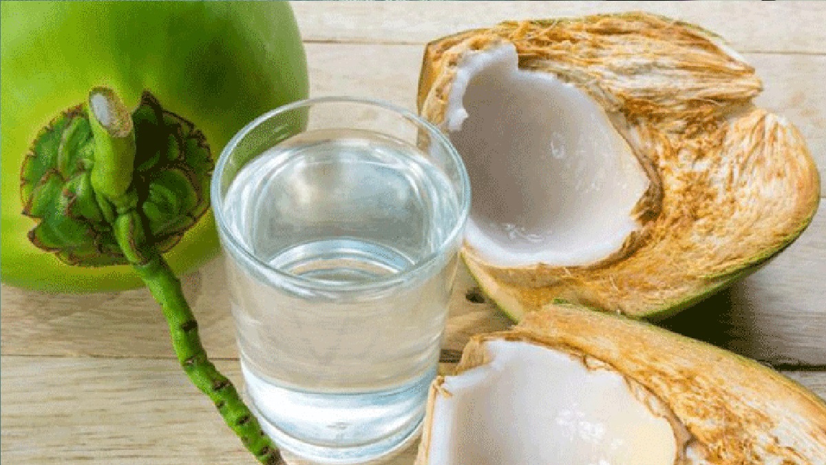 ডাব দেখে যেভাবে বুঝবেন, পানি বেশি না শাঁস বেশি