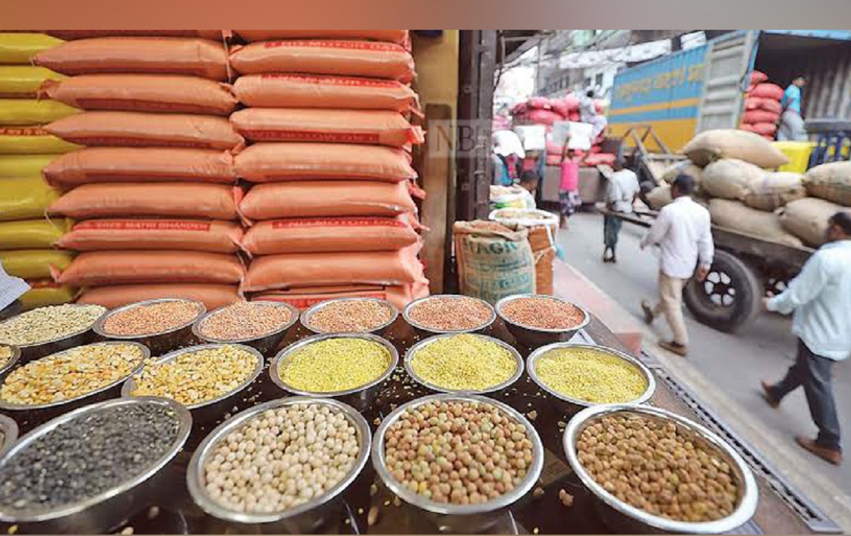 ডালের বাজারে নৈরাজ্য: কেজিপ্রতি ৩০ টাকা পর্যন্ত মূল্যবৃদ্ধি