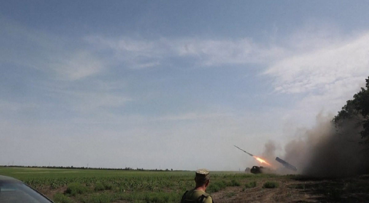 দোনেৎস্কে ৫টি অঞ্চলে একযোগে মিসাইল হামলা