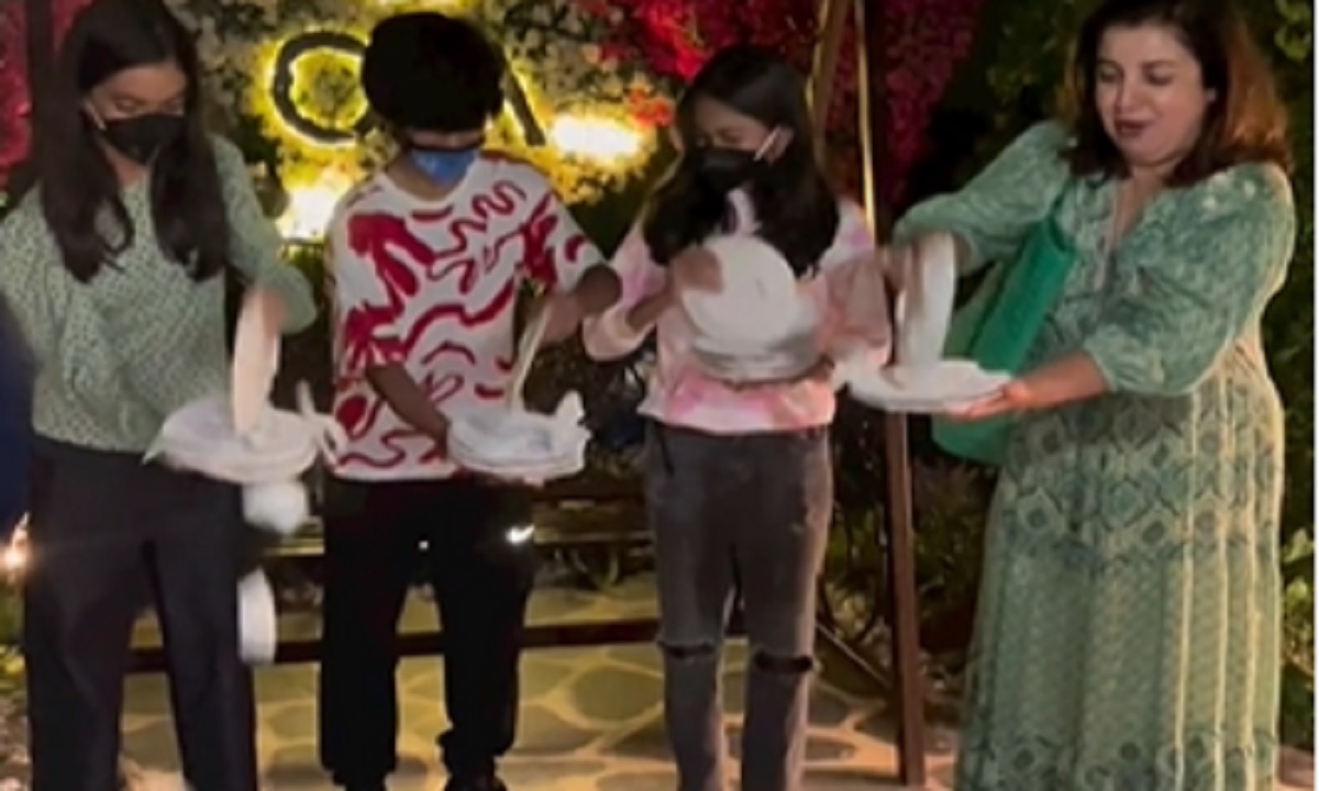 হৃদয় ভাঙার চেয়ে প্লেট ভাঙা ভালো! সন্তানদের শেখালেন ফারহা খান (ভিডিও)