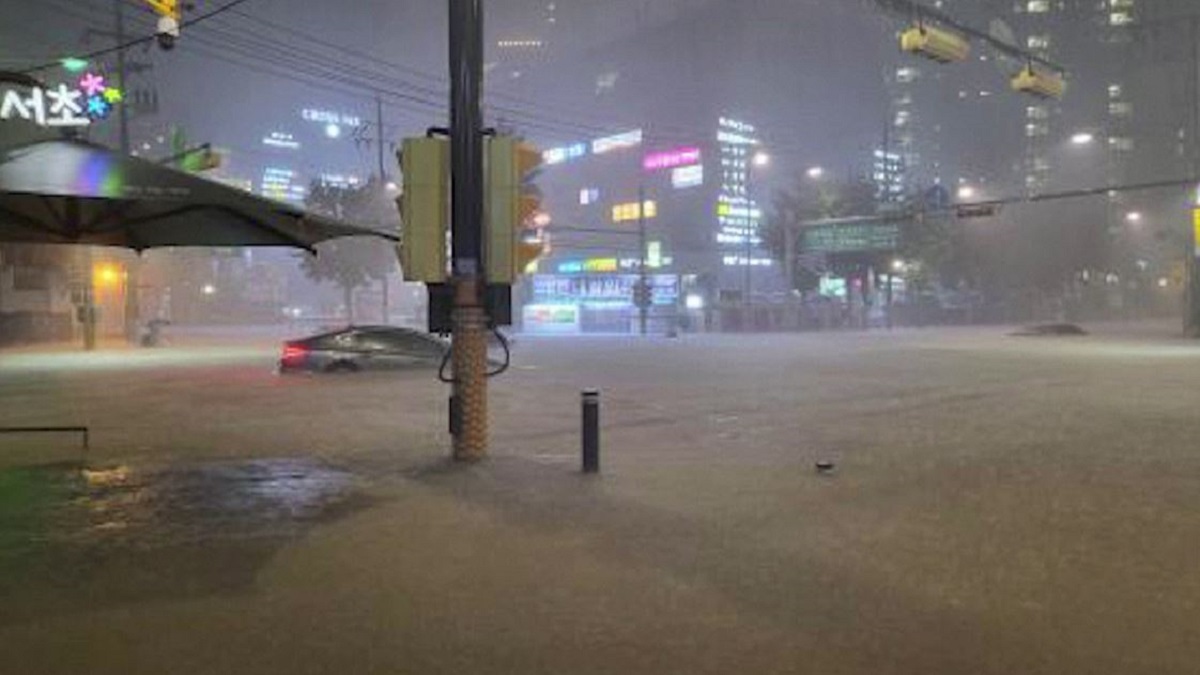 সিউলে বৃষ্টি-বন্যায় ৯ জনের মৃত্যু, ক্ষতিগ্রস্ত ৩ হাজার ঘরবাড়ি-স্থাপনা