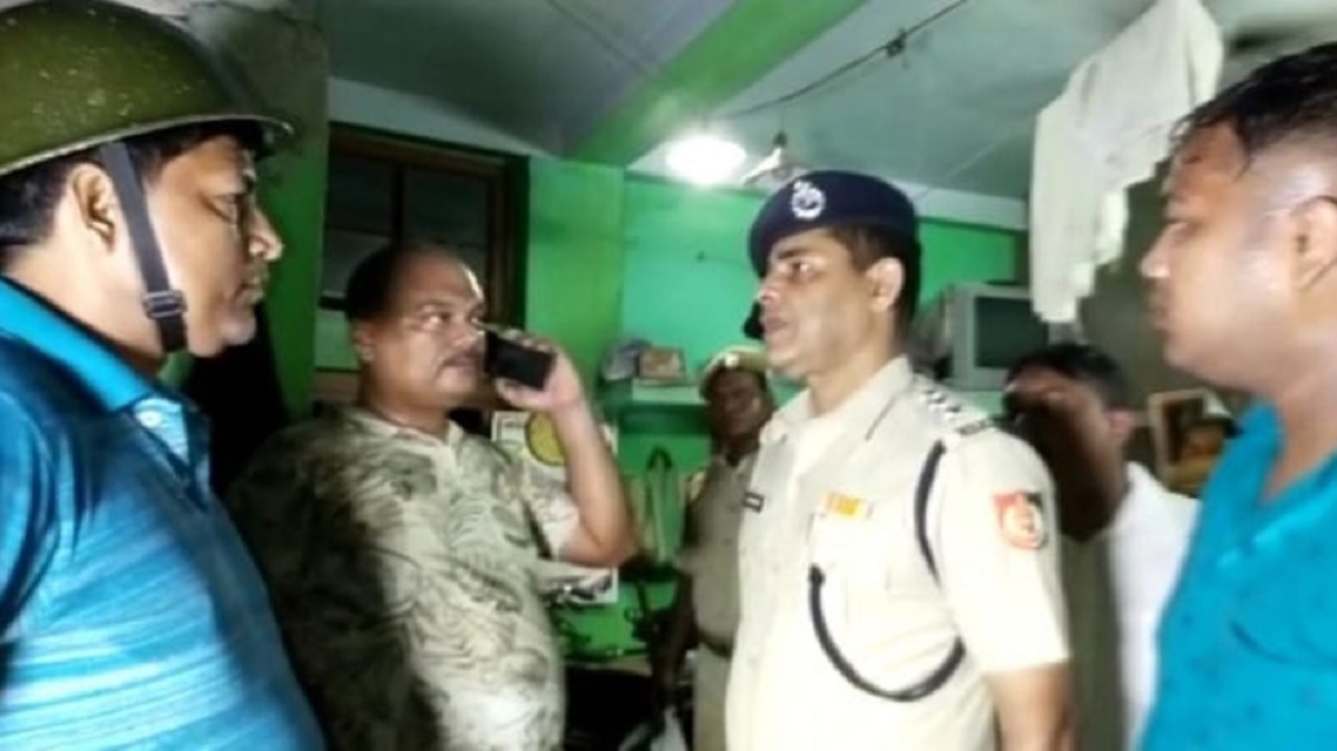 পরিবারের ৪ জনকে কুপিয়ে হত্যা করলেন গৃহবধূ