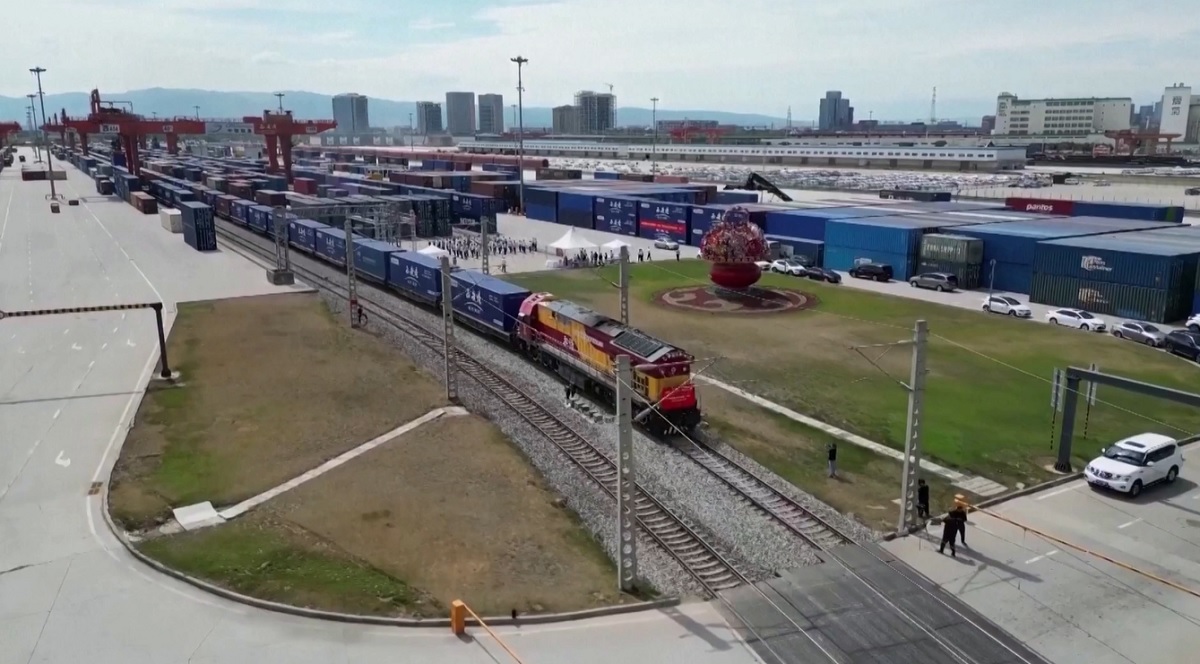 চীন-ইরানের মধ্যে মালবাহী ট্রেনের চলাচল শুরু