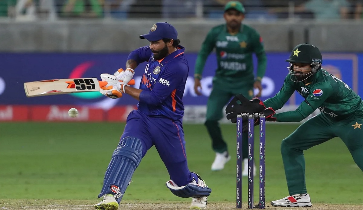 জাদেজাকে ৪’এ ব্যাট করতে দেখেই কি এলোমেলো পাকিস্তানের পরিকল্পনা?