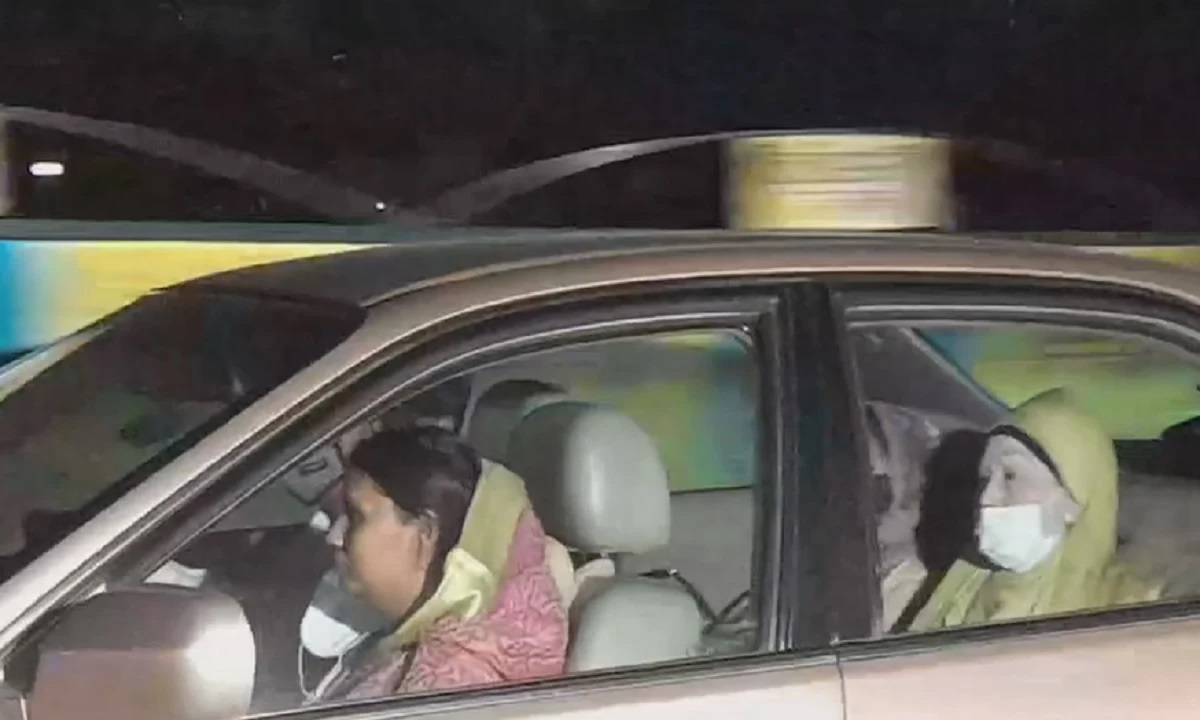 খালেদা জিয়াকে হাসপাতালে নেয়া হবে বিকেলে