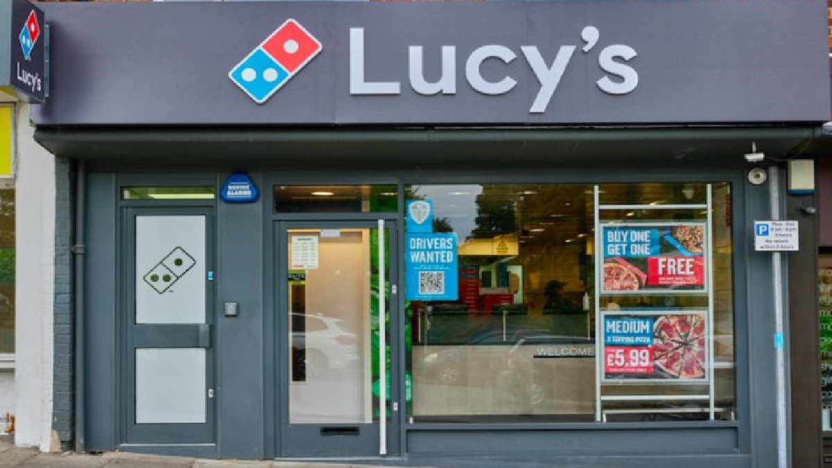 ইউরো সেমিতে গোলদাতার নামে পিৎজা দোকান