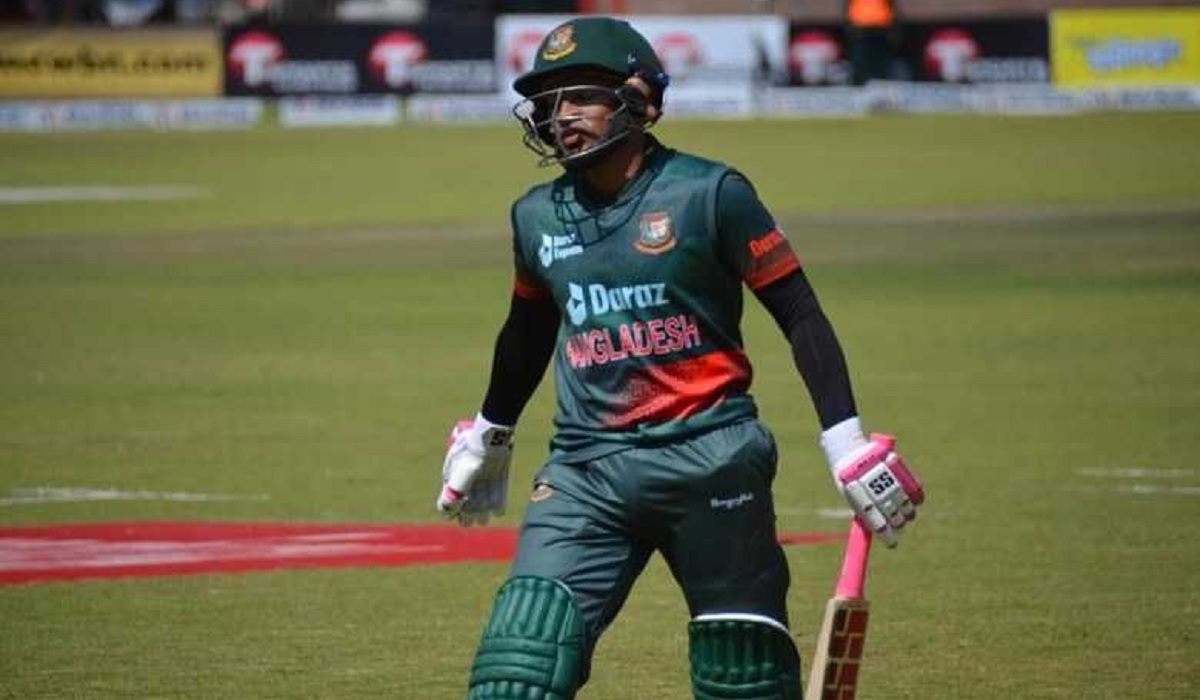 আবারও স্লগ সুইপে বিদায় ডেকে আনলেন মুশফিক