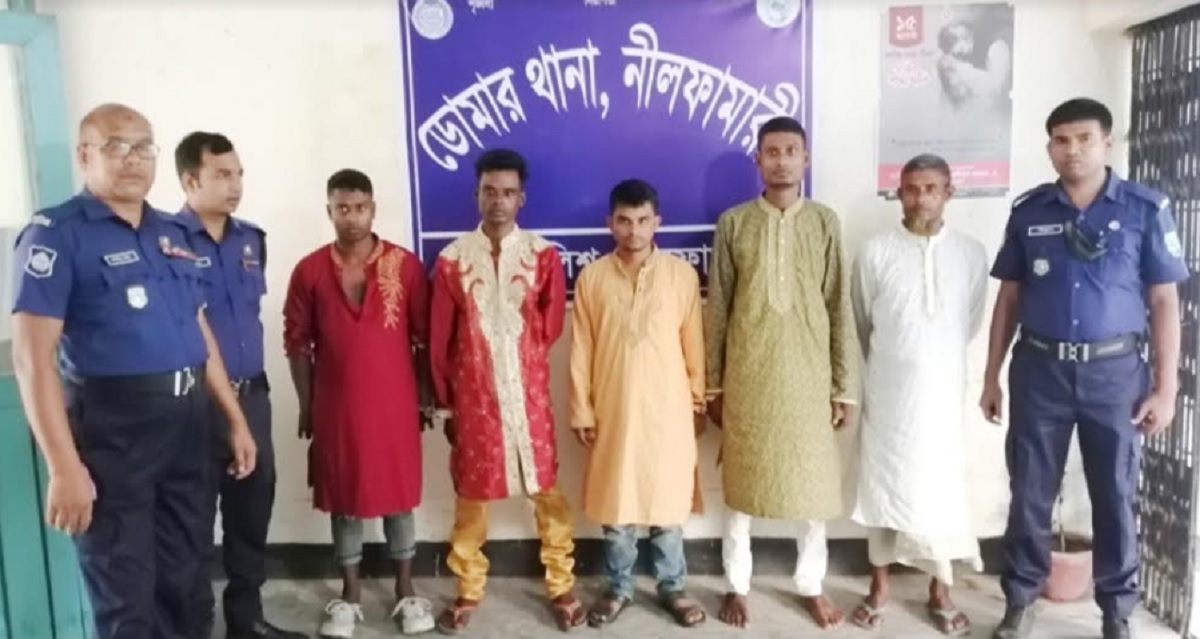 ২০ টাকা বকশিস দেয়ায় বিয়ে বাড়িতে মারামারি, বরসহ ৫ জন জেলহাজতে