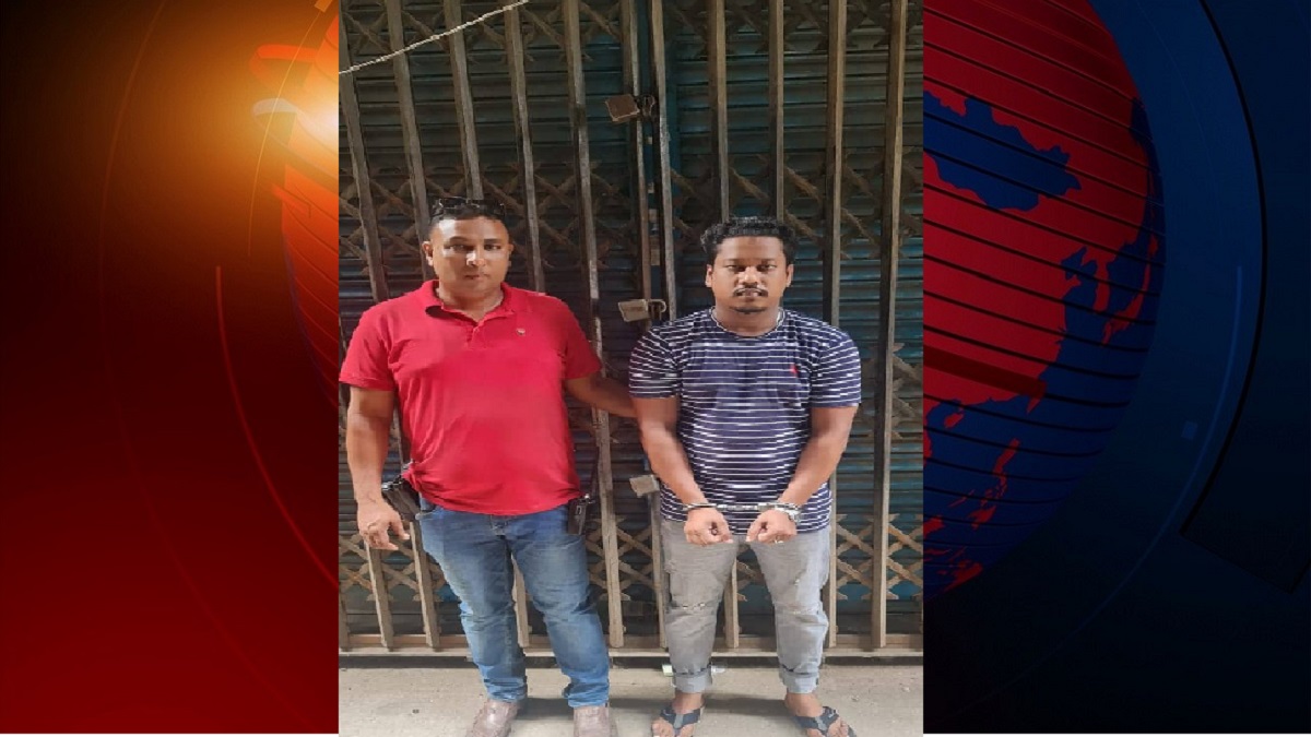 ফেসবুকে প্রধানমন্ত্রীকে নিয়ে কটূক্তি, যুবক গ্রেফতার