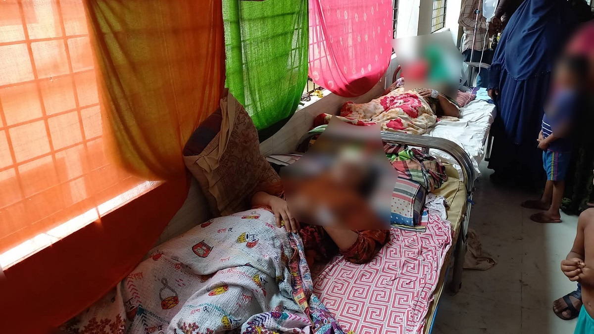 ‘প্রতিবেশীর মেয়ের বিয়েতে ধার দেয়া’ টাকা ফেরত চাওয়ায় মারধরের শিকার মা-মেয়ে