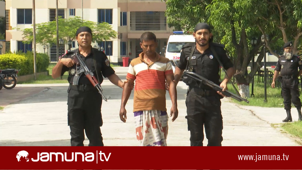 রাজশাহীতে কৃষক ছদ্মবেশী মাদক ব্যবসায়ী আটক