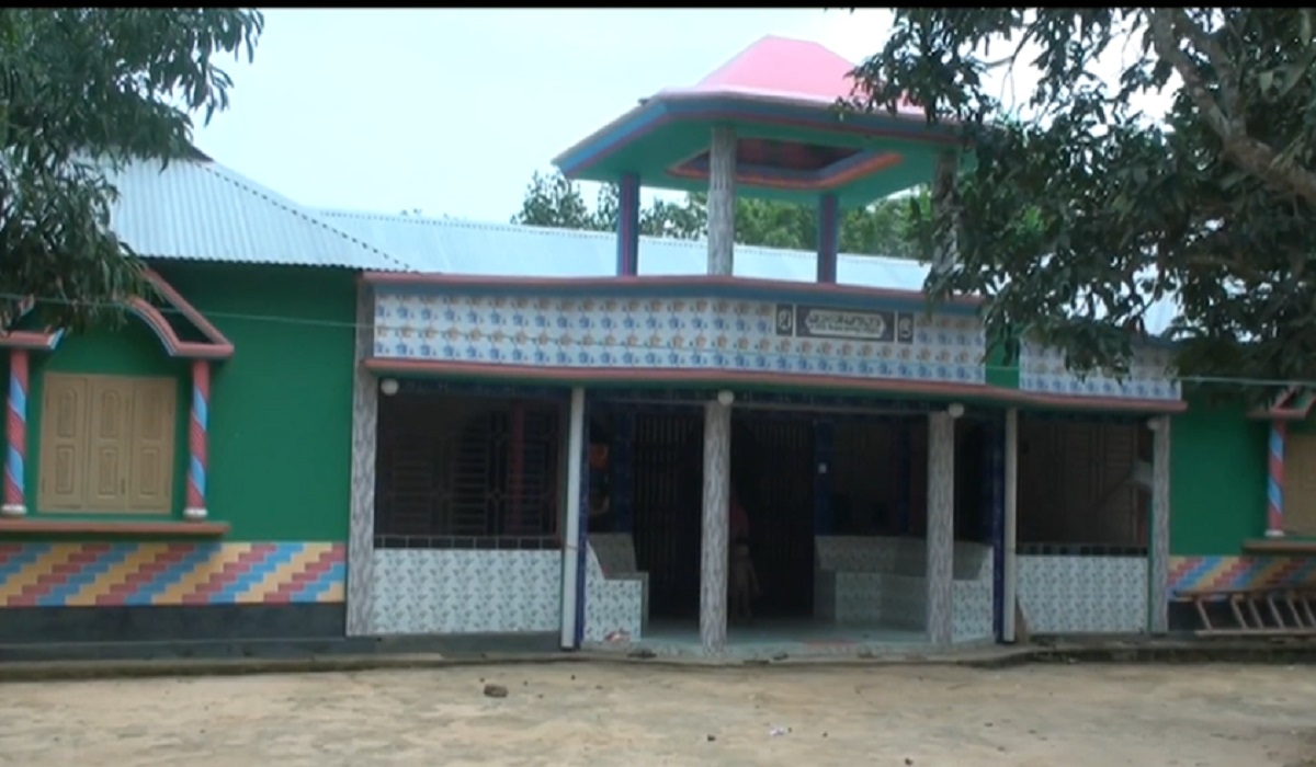 প্রবাসী নারীদের পাঠানো রেমিট্যান্সে পাল্টে গেছে সীমান্তবর্তী ৩ গ্রামের চিত্র