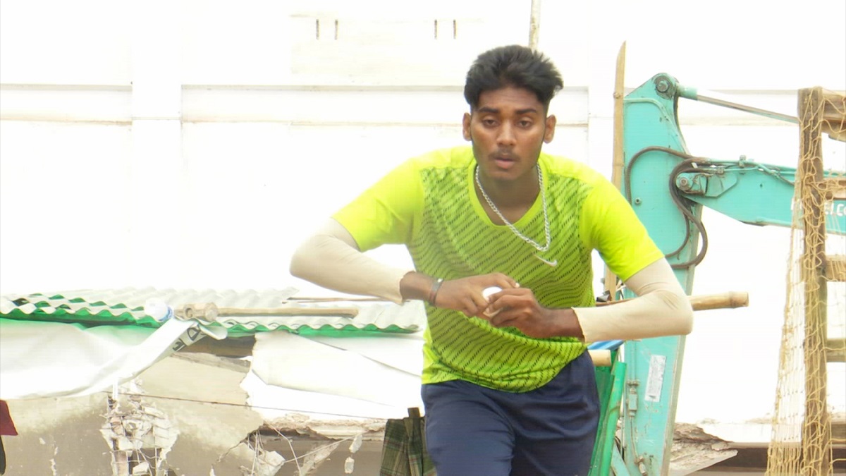 আবাহনীর মাঠে বাংলাদেশের ‘জাসপ্রিত বুমরাহ’