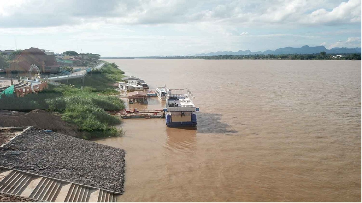 থাইল্যান্ডে বন্যা, ভেঙে গেছে ৩৫টি বাঁধ