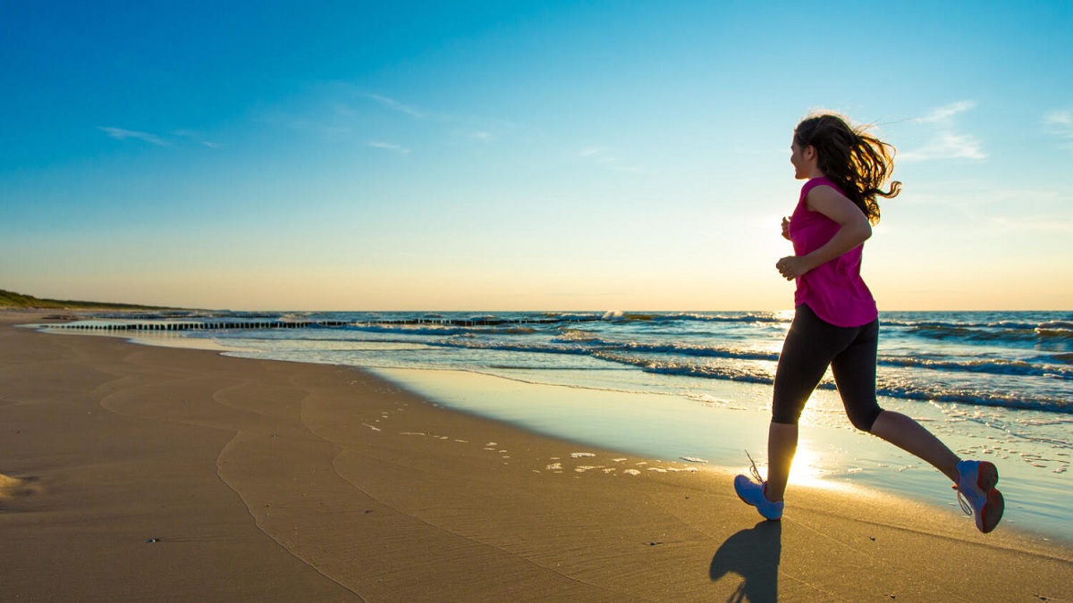 ১০ লাখ কদম হাঁটলেই মিলবে ফ্রি বিমানের টিকিট!