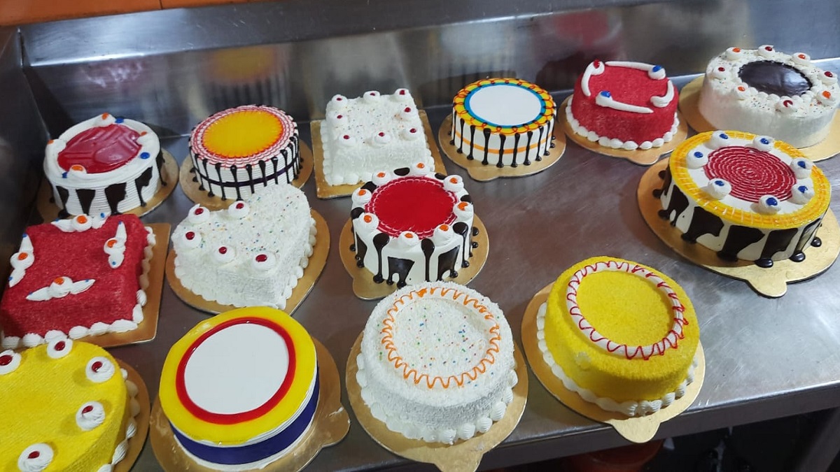 জন্মদিনের কেকে মেয়াদ উত্তীর্ণ রং, লাখ টাকা অর্থদণ্ড