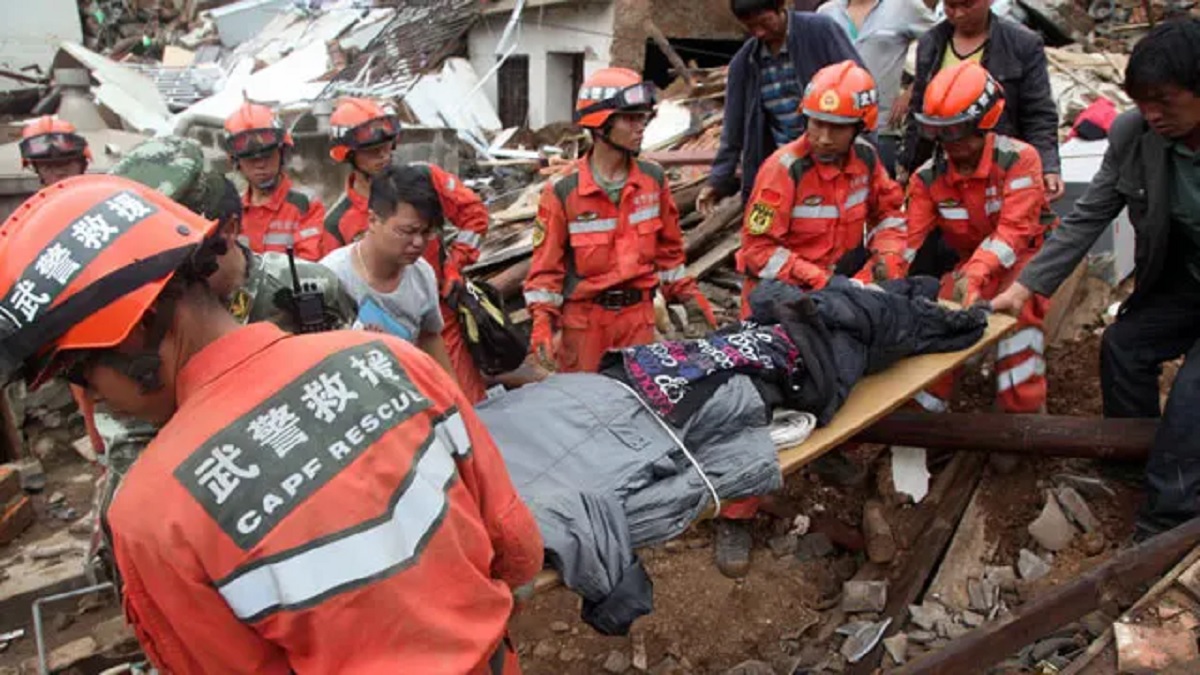 চীনে ভূমিকম্প, নিহতের সংখ্যা বেড়ে ৭৪