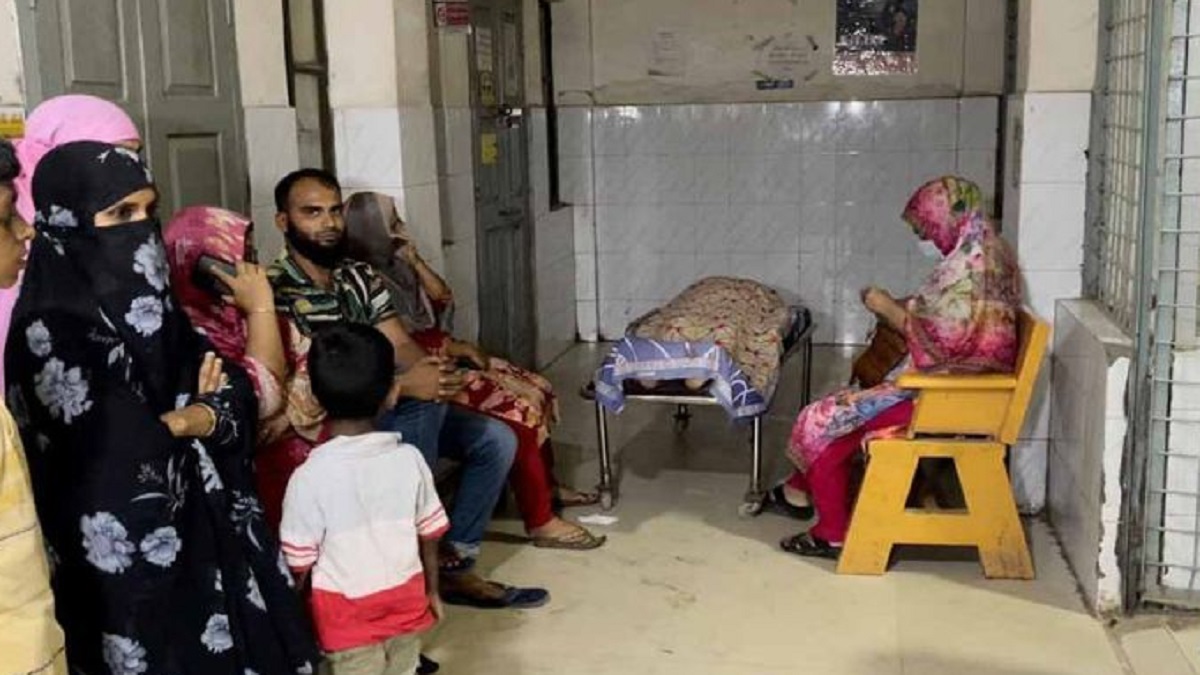 ‘মেয়েকে হারিয়েছি, মীমাংসার চাপ থাকলেও আমি শিক্ষক কণিকার বিচার চাই’