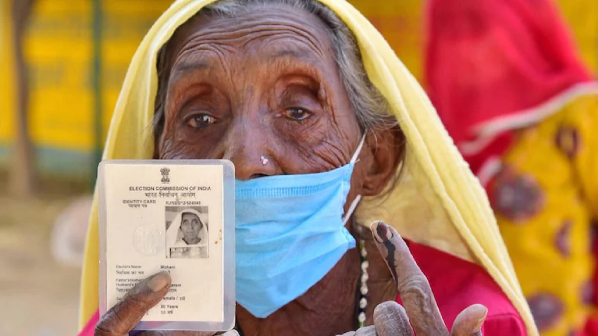 মধ্যপ্রদেশে রেশনের টাকা নয়-ছয়, তোলপাড় ভারতে