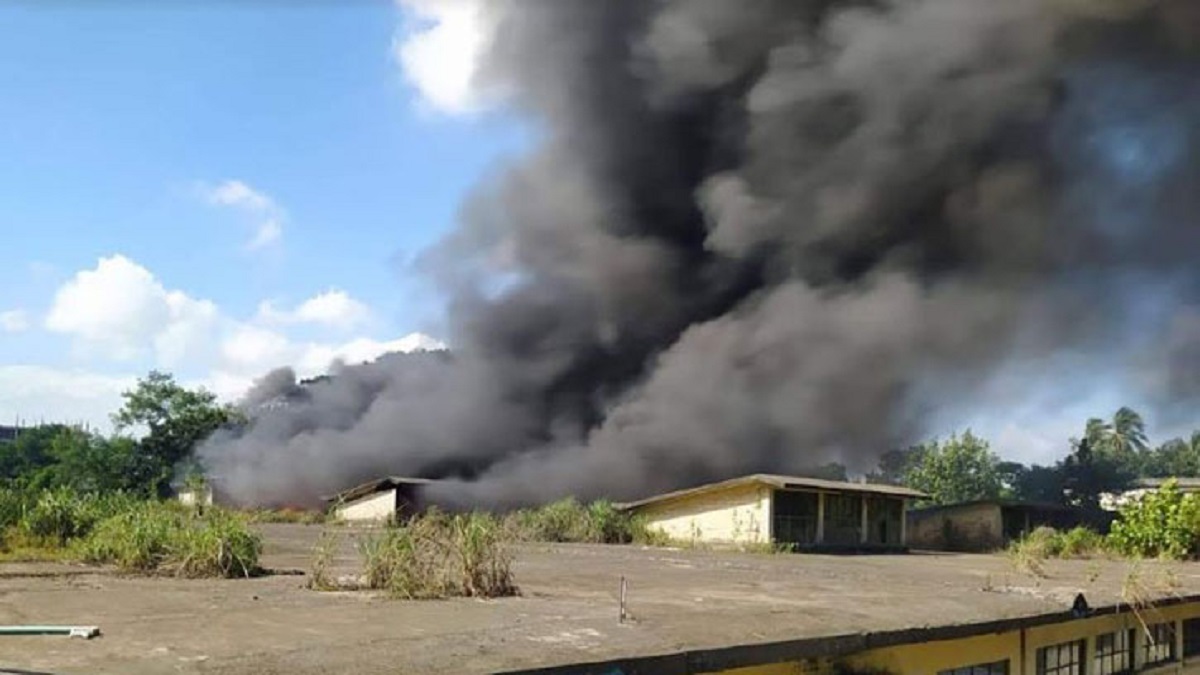 টঙ্গীতে ডেসটিনির গোডাউনে আগুন