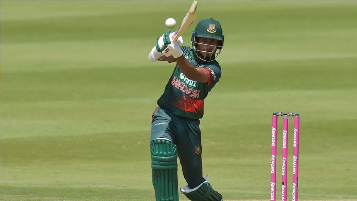 ধ্বংসস্তুপে দাঁড়িয়ে অর্ধশতক তুলে নিলেন আফিফ