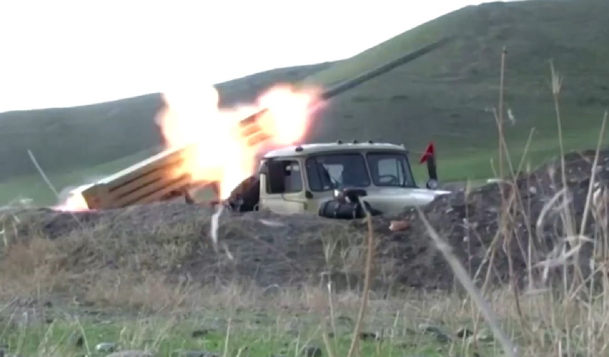 আর্মেনিয়া-আজারবাইজান নতুন করে সংঘর্ষ, নিহত অন্তত ৪৯