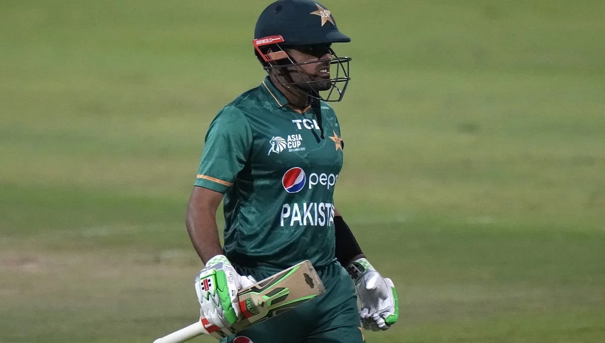 শুরুতেই বাবর-ফখরকে হারিয়ে বিপাকে পাকিস্তান