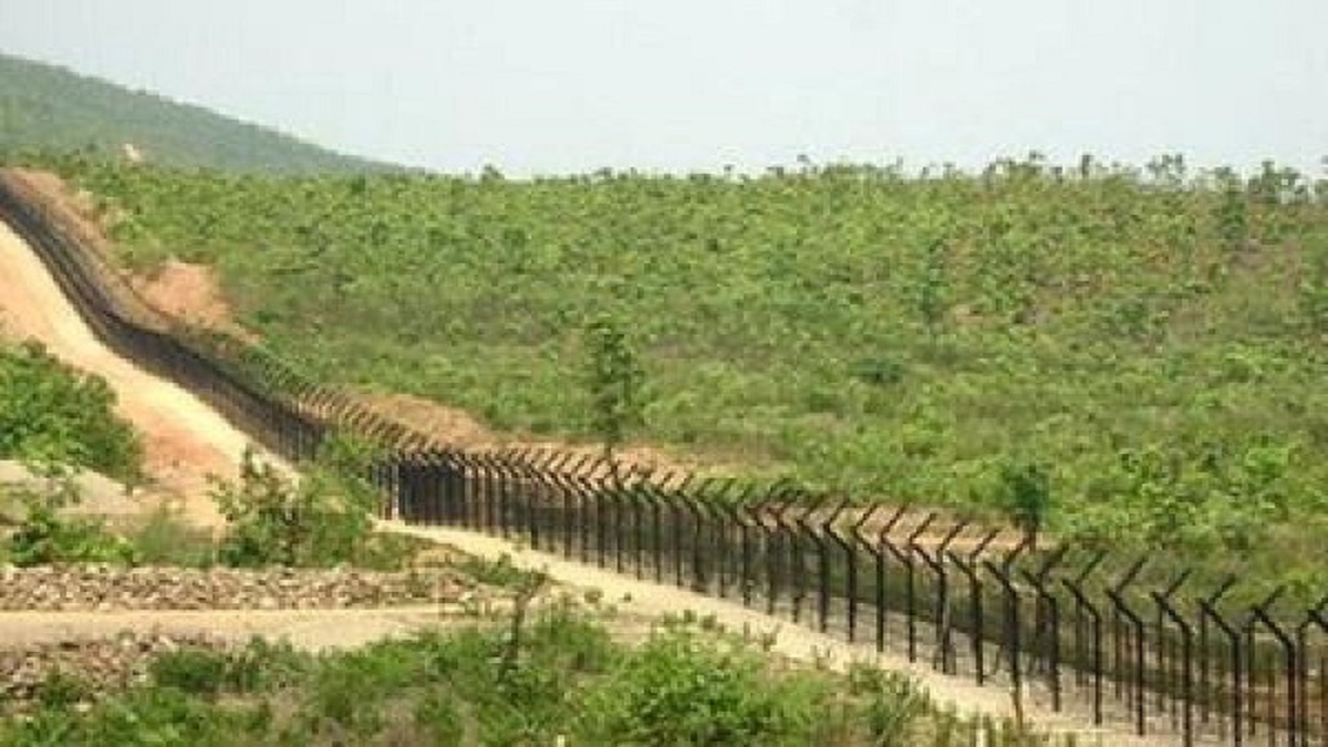 মিয়ানমার সীমান্তের ওপারে এখনও মুহুর্মুহু গোলাগুলি, এপারে শঙ্কা-উদ্বেগ