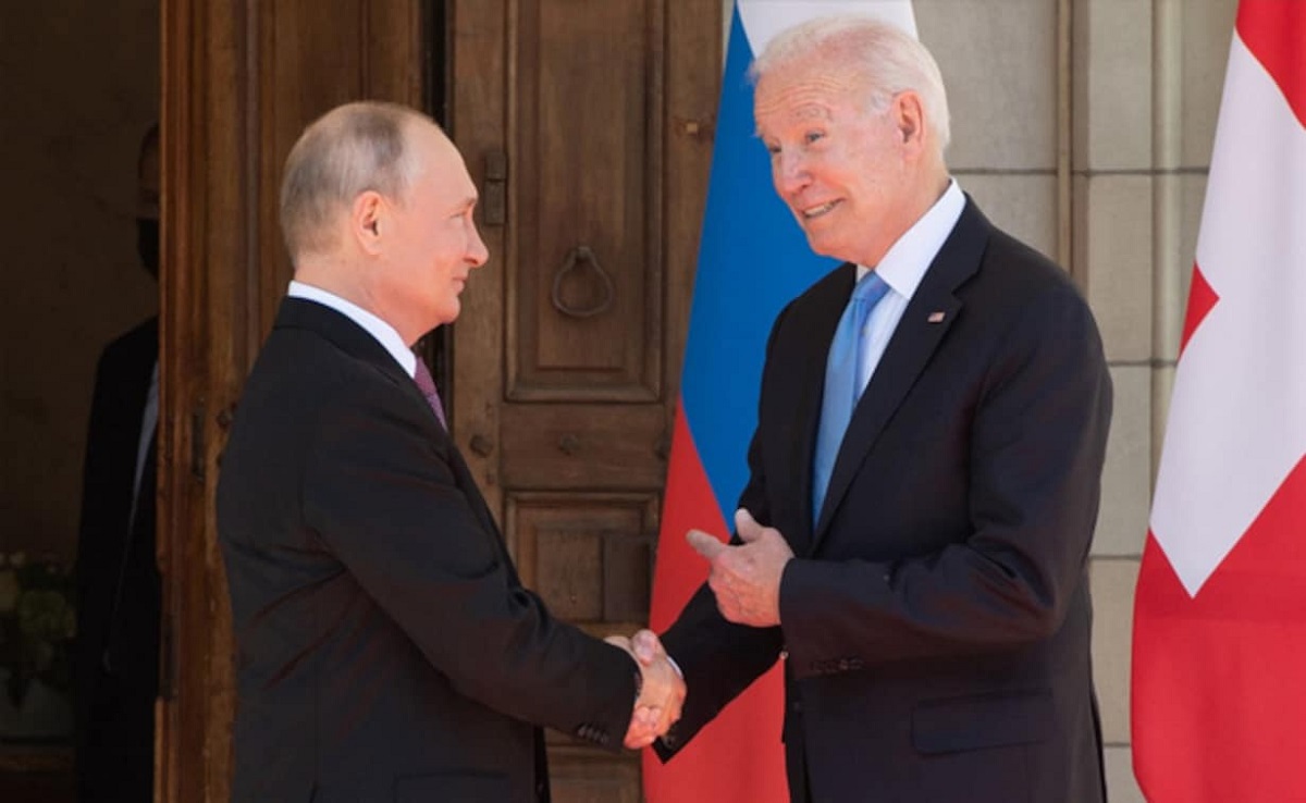 রাশিয়াকে সন্ত্রাসী রাষ্ট্রের তকমা দিতে নারাজ বাইডেন