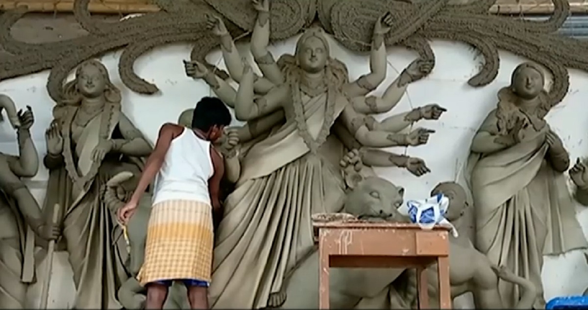 দুর্গাপূজা উপলক্ষে সাজ সাজ রব গোপালগঞ্জে