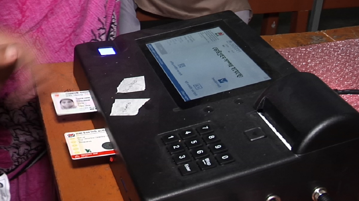 নতুন করে ২ লাখ ইভিএম কিনতে চায় ইসি