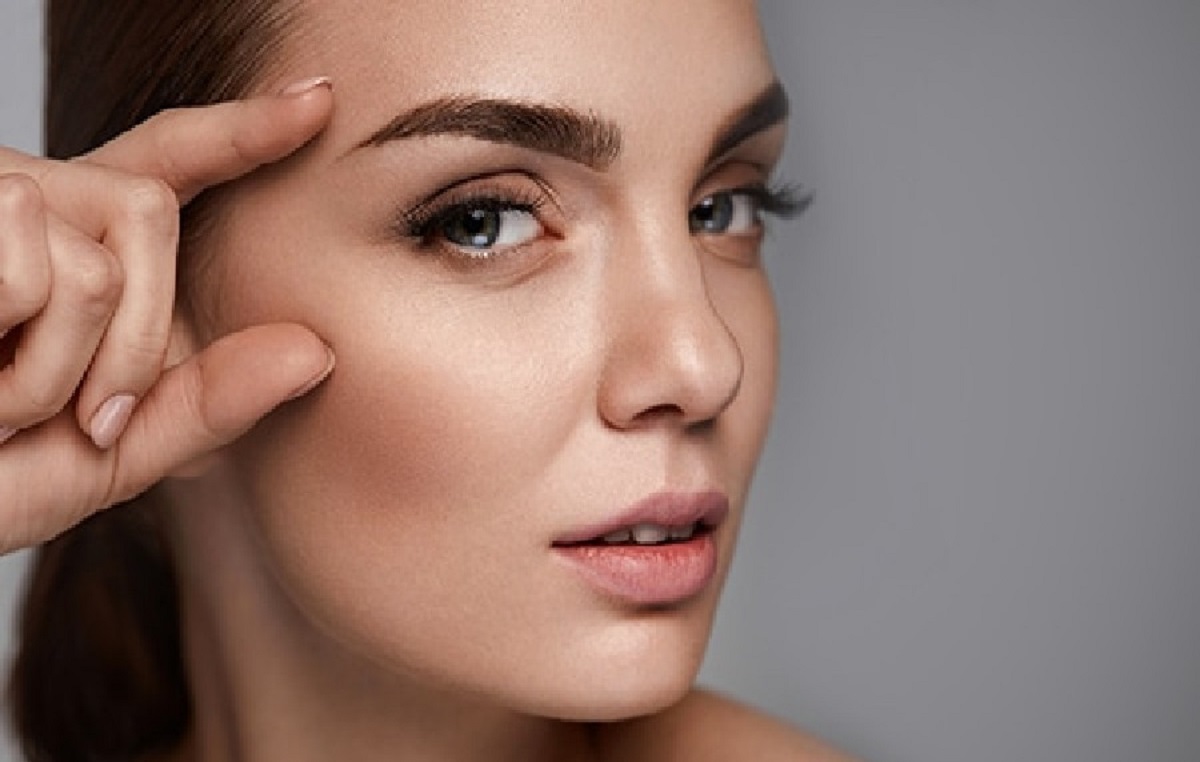 প্রাকৃতিক উপায়ে ভ্রু ঘন করার তিন টোটকা