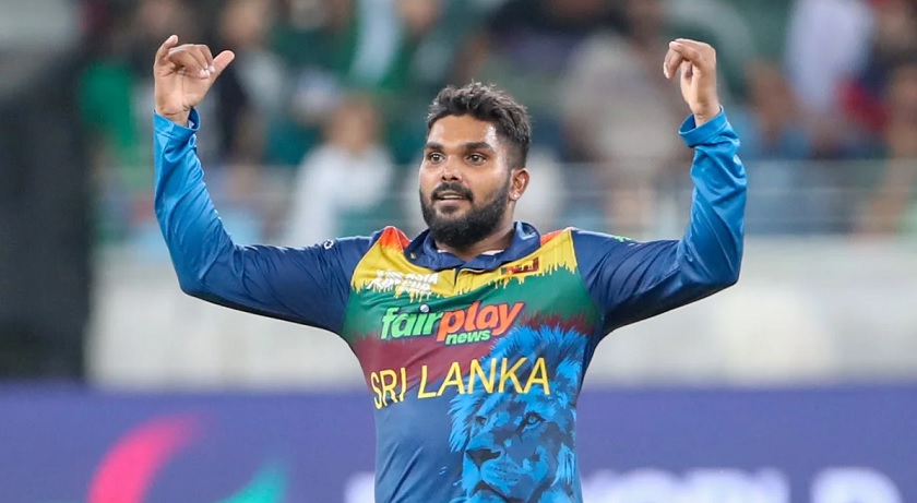 সাত মাস না যেতেই অবসর ভেঙে টেস্ট দলে হাসারাঙ্গা