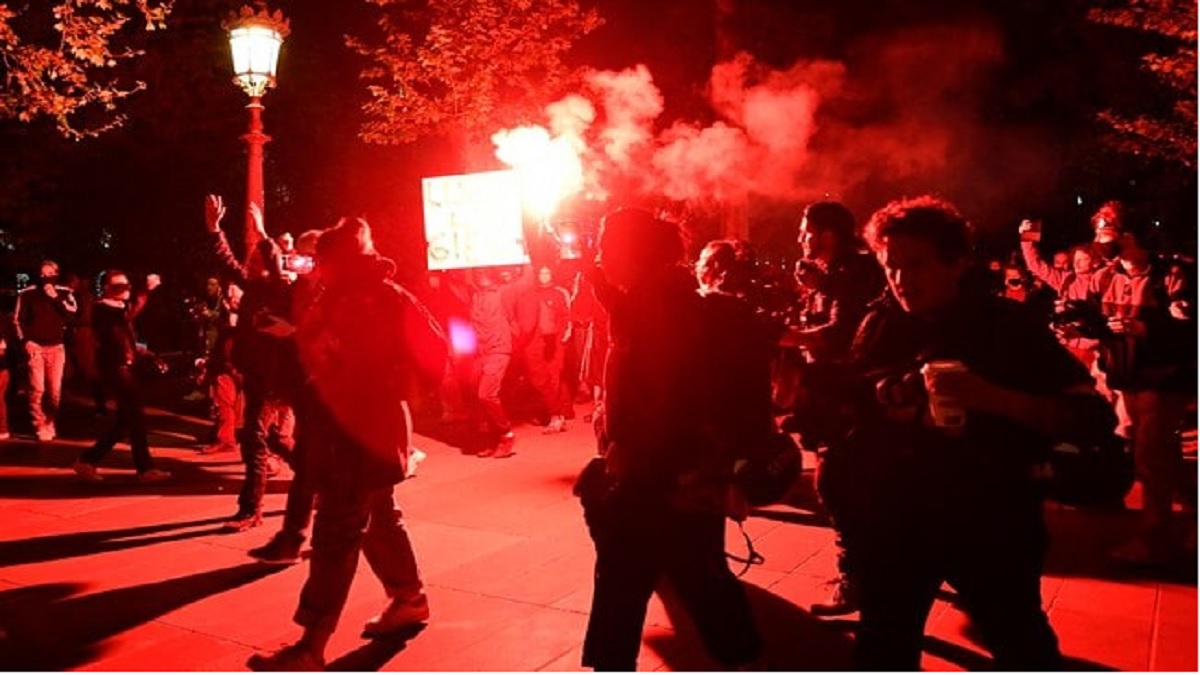 ইরানের হিজাব আন্দোলন ছড়িয়ে পড়েছে ফ্রান্স-লন্ডনে