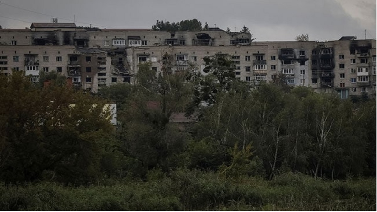 বড় গণকবরের সন্ধান পেলো ইউক্রেন