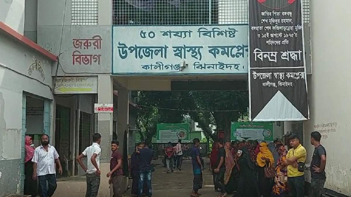 ঝিনাইদহে পিকআপের ধাক্কায় মায়ের কোল থেকে ছিটকে পড়ে শিশুর মৃত্যু