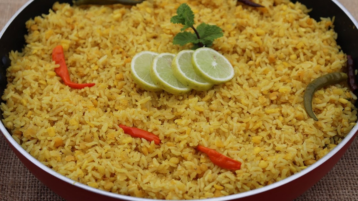 ঘরেই তৈরি করুন রেস্টুরেন্টের স্বাদের খিচুড়ি