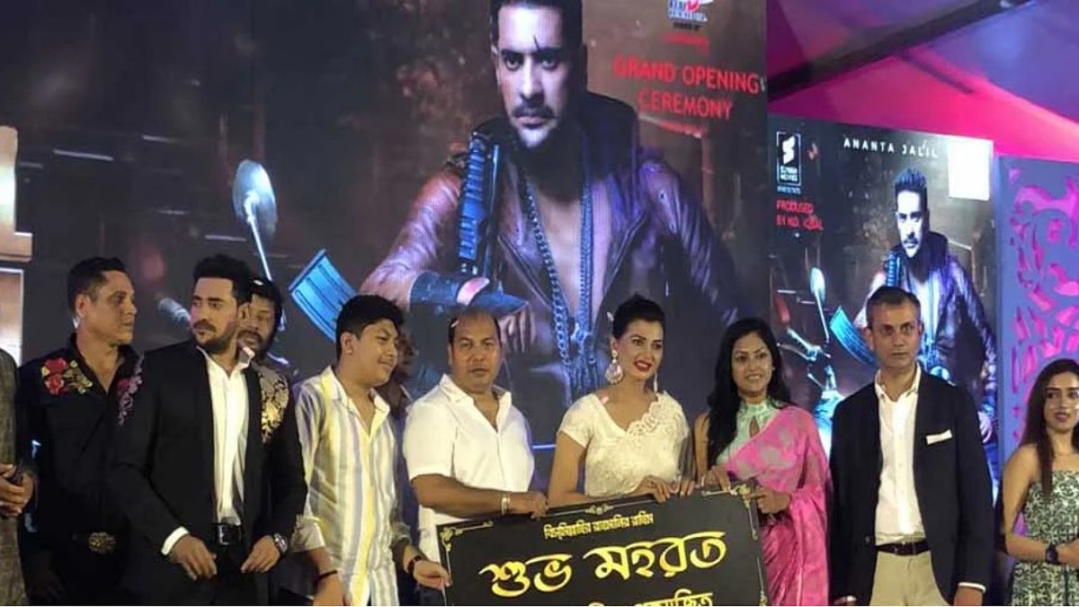 মহরতেই একের পর এক চমক দেখালো অনন্ত-বর্ষার ‘কিল হিম’