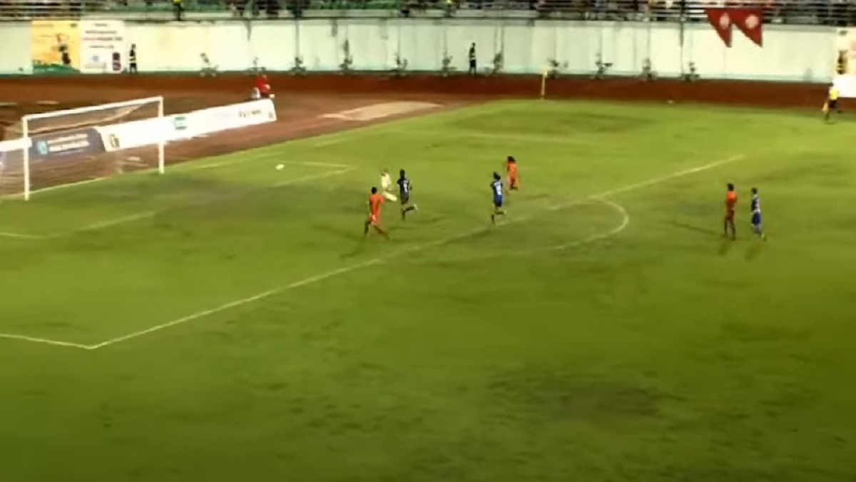 আবারও কৃষ্ণার স্ট্রাইকে ২ গোলের লিড ফিরে পেলো বাংলাদেশ