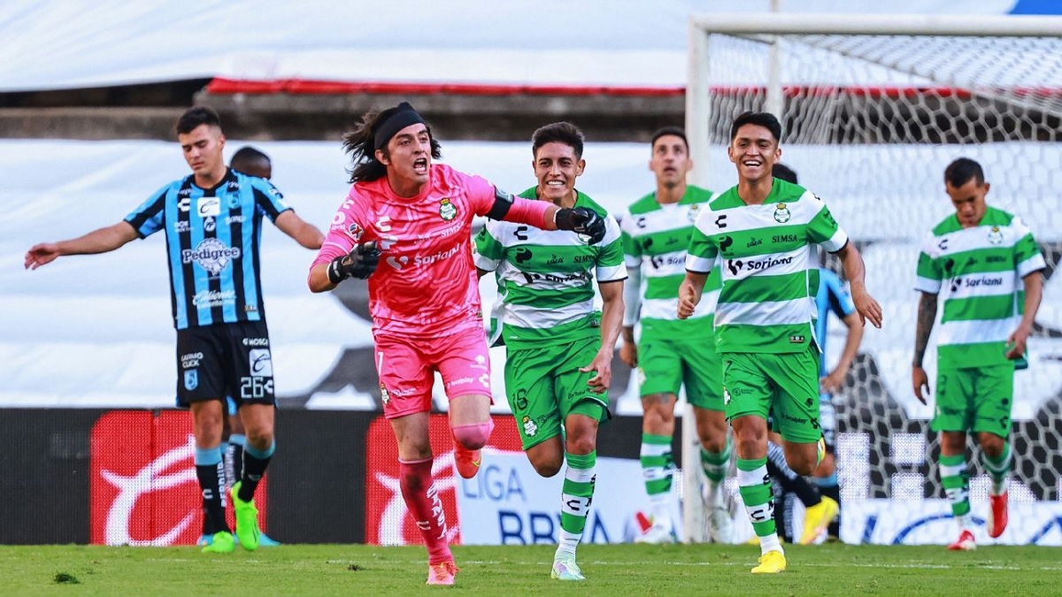 দুই গোলকিপারের গোলে শেষ মুহূর্তে ড্র দুই ম্যাচ!