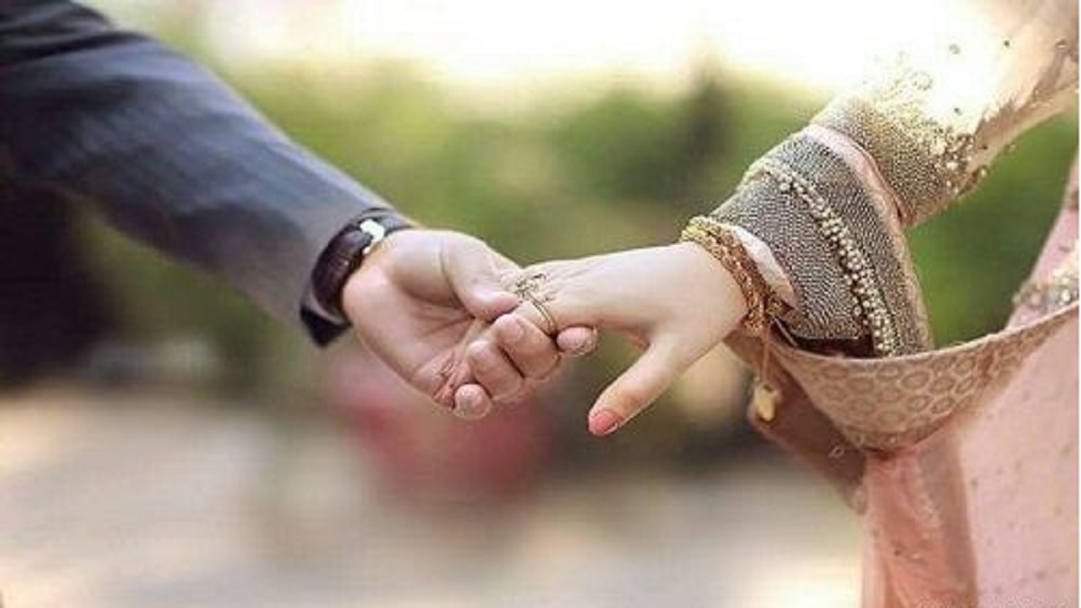 বিয়ের ৮ বছর পর স্ত্রী জানলেন স্বামী আগে নারী ছিলেন