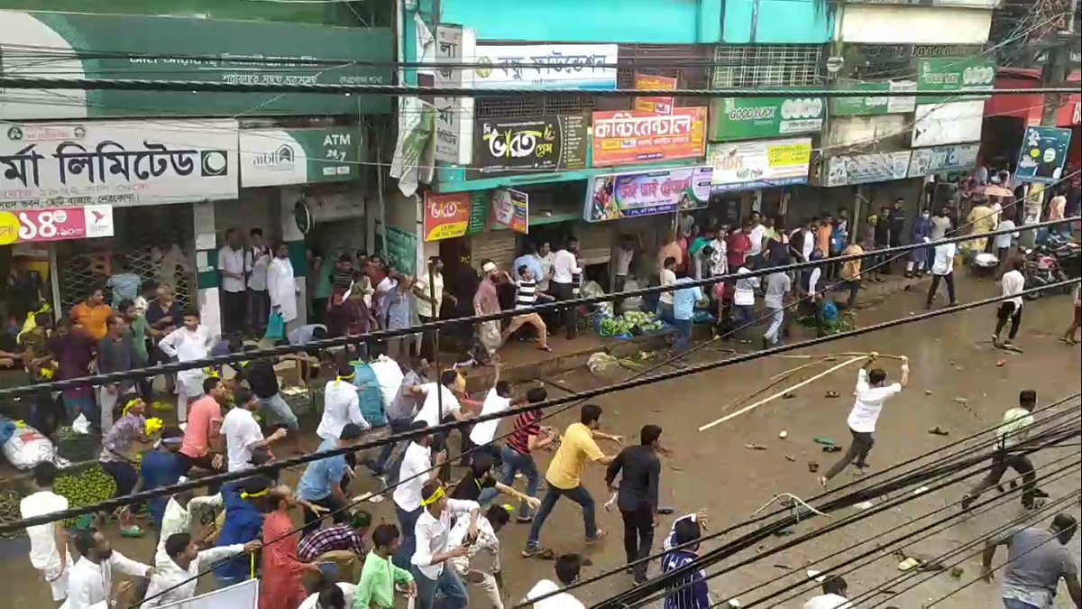 নেত্রকোণায় পুলিশ-বিএনপি সংঘর্ষ, আহত ২০