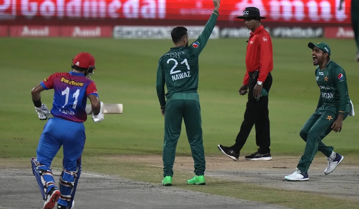 পাকিস্তানের সামনে ১৩০ রানের লক্ষ্য দিলো আফগানরা