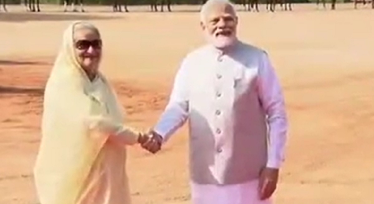 ভারতের রাষ্ট্রপতি ভবনে প্রধানমন্ত্রী শেখ হাসিনাকে স্বাগত জানিয়েছেন মোদি