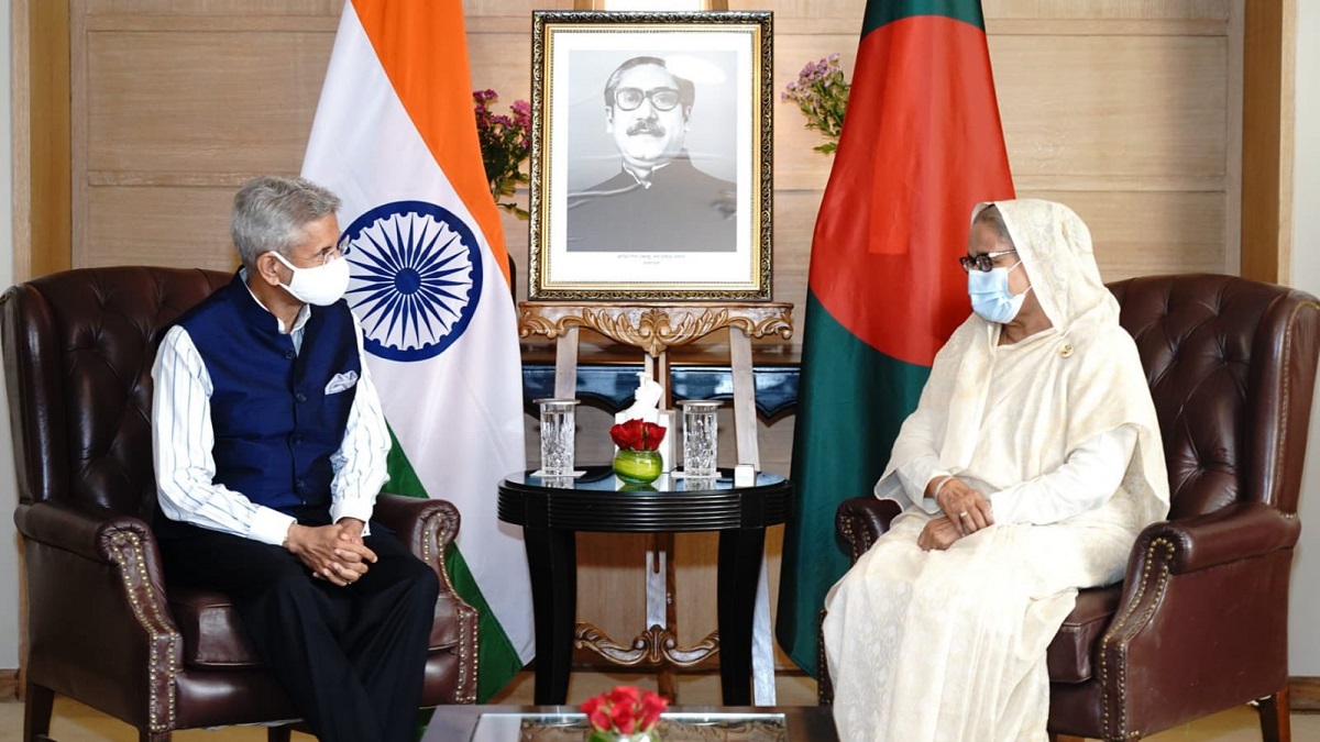 প্রধানমন্ত্রীর সঙ্গে জয়শঙ্করের সাক্ষাৎ; জ্বালানি-রোহিঙ্গা প্রত্যাবাসনসহ নানা বিষয়ে আলোচনা